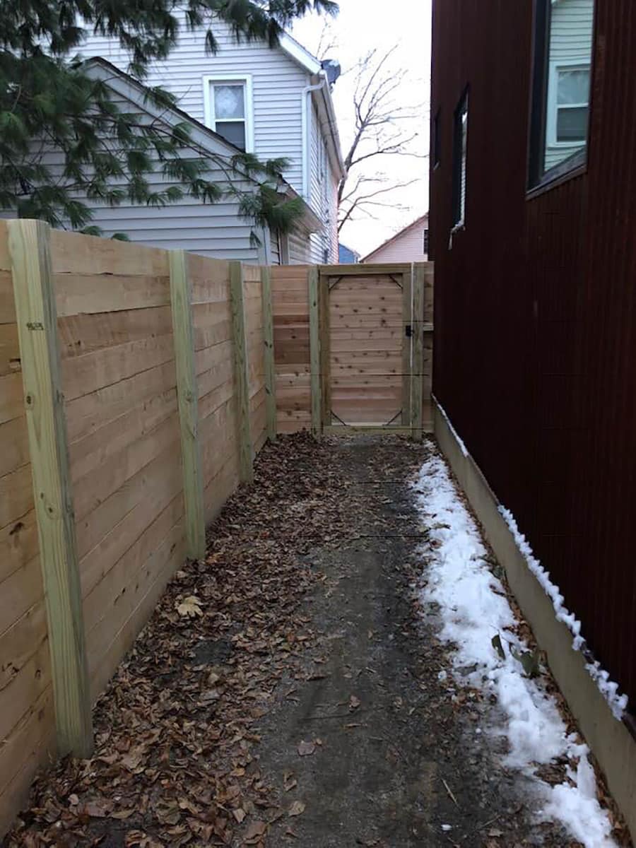 Cleveland, OH custom fence construction