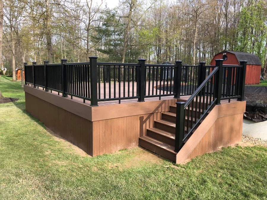 Cleveland, OH residential deck contractors