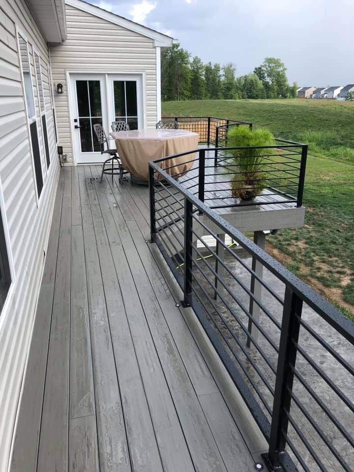 modern deck construction company Cleveland, OH